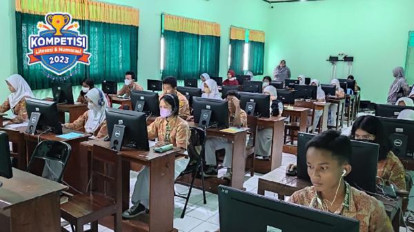 Kompetisi Literasi dan Numerasi Siswa-siswi SMP N2 Surakarta